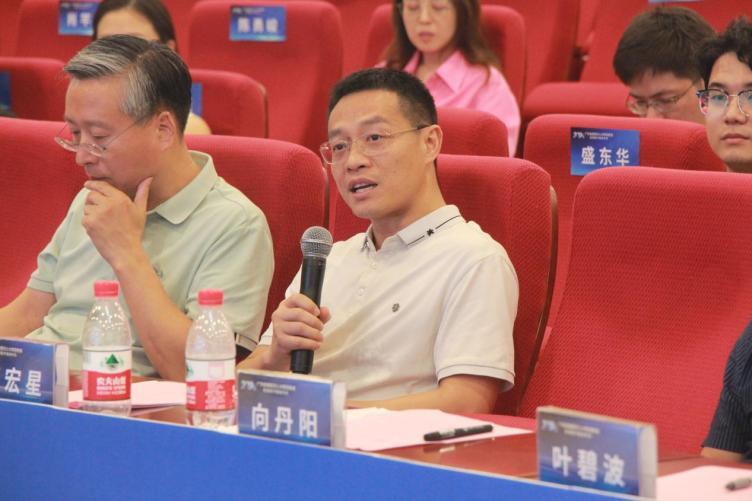 责任编辑/王珊珊通讯员/路斌最后,孵客集团联合创始人,五山博士联盟副
